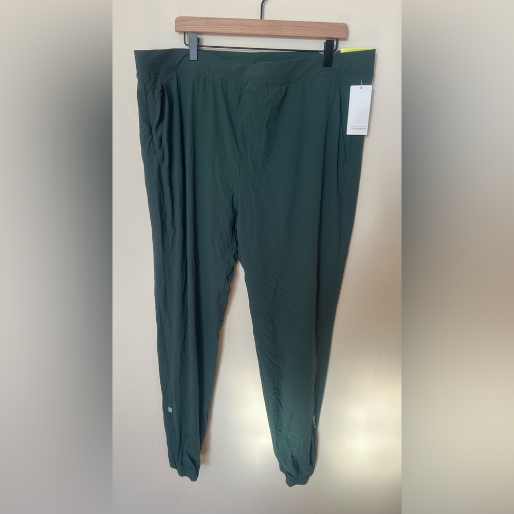 Women’s Green Pants